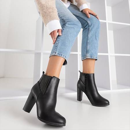 Black women's boots on a higher post Montione - Footwear
