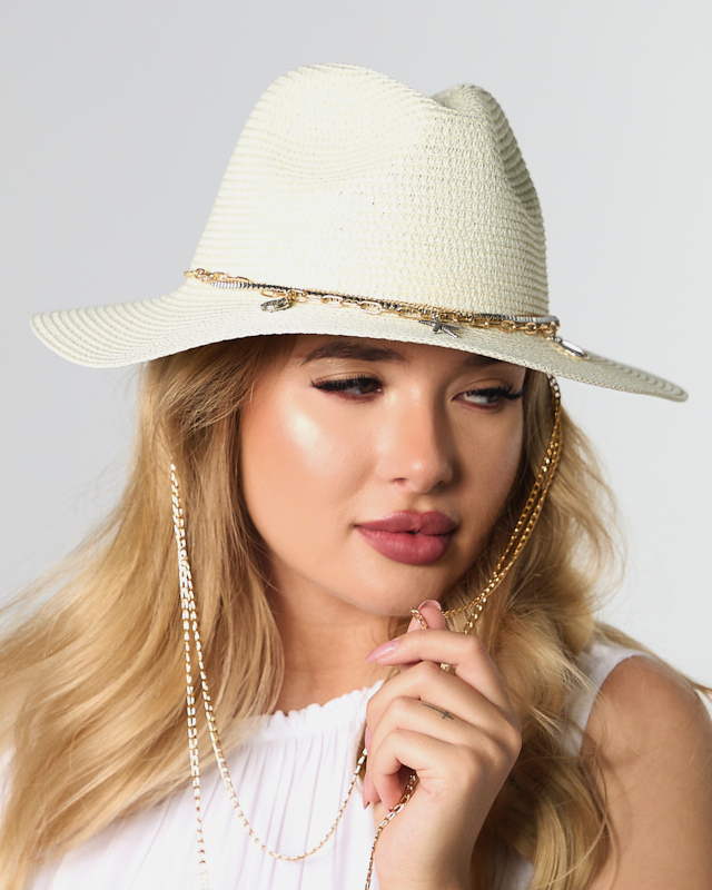 Women's straw hat decorated with a cream-colored chain - Accessories