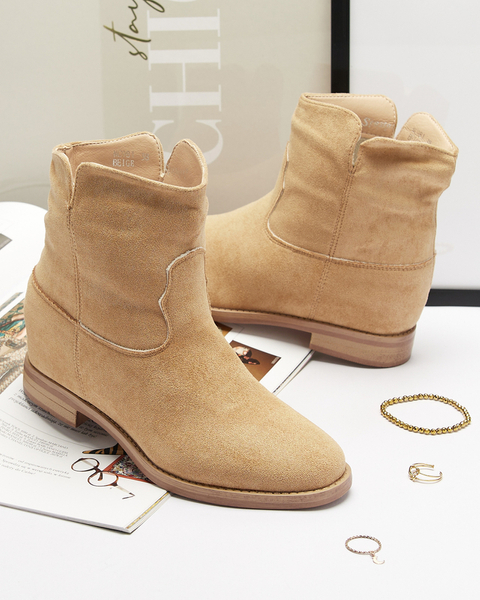 Beige cowboy boots on a covered wedge Terband - Footwear