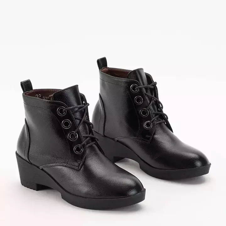 OUTLET Black women's lace-up flat-heeled boots Tivera - Footwear